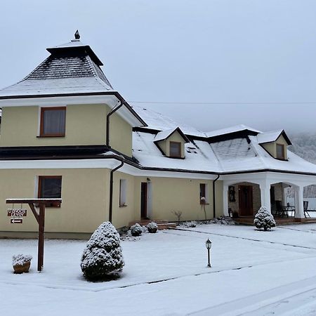 Penzion U Dvoch Levov ออราฟสกี ป็อดซาม็อก ภายนอก รูปภาพ